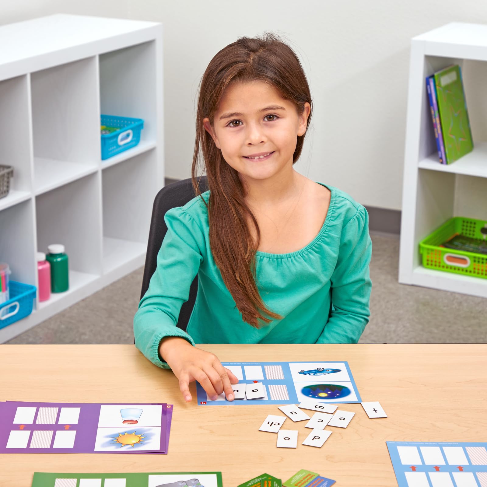 Really Good Stuff Centro de Aprendizaje: Cambia-Palabras (Spanish Change-A-Word) - 1 Literacy Center - Image 3