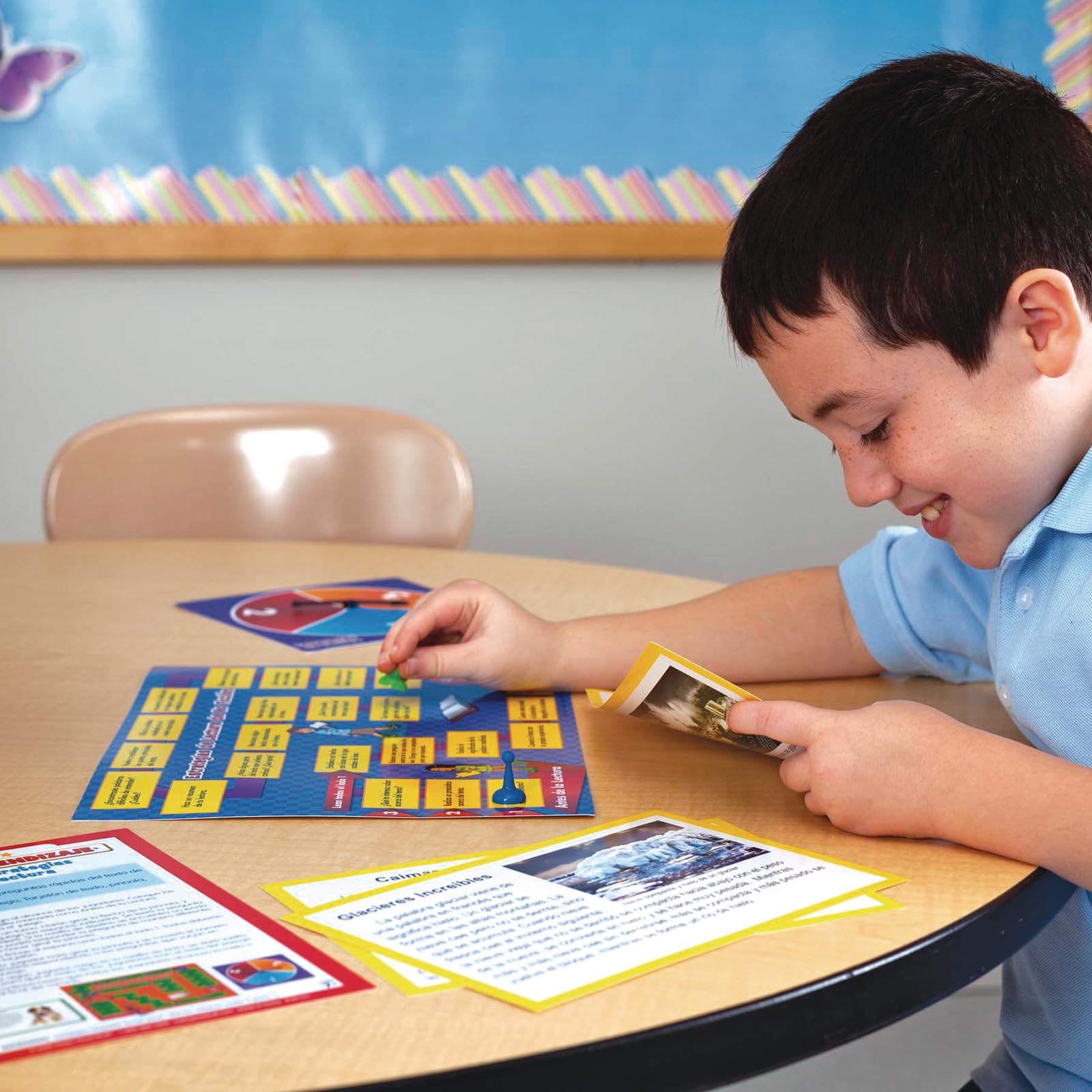 Really Good Stuff Centro de Aprendizaje: Juego de Estrategias para la Lectura Nivel 1 (Spanish Reading Strategies Game Literacy Center, Level 1) - Image 4